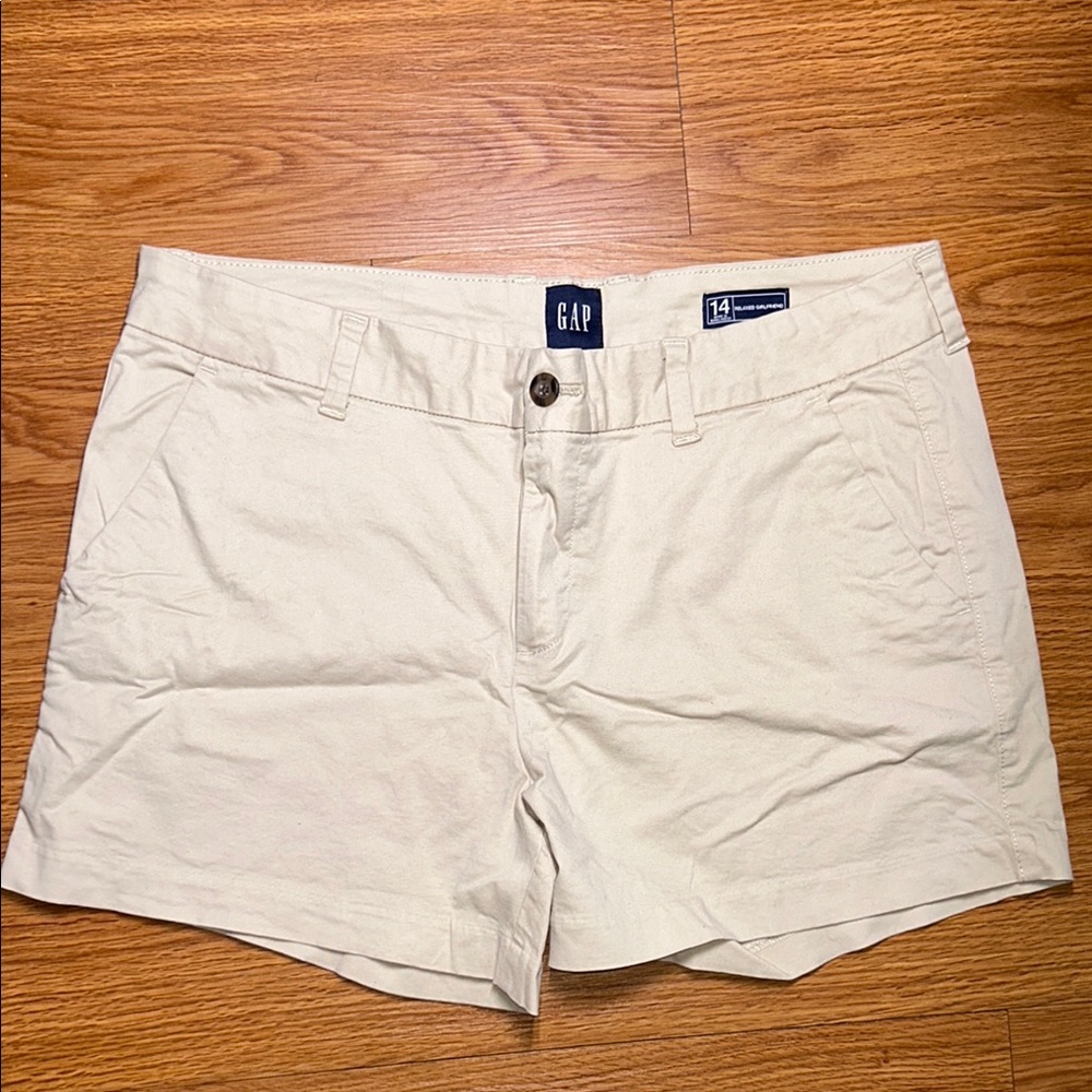 GAP Women's Cream Shorts